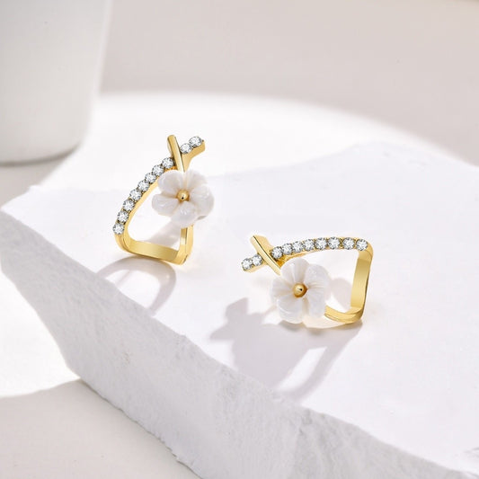 Orianna Daisy Stud Earring