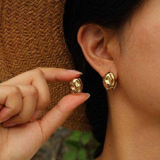 Sydney Stud Earring