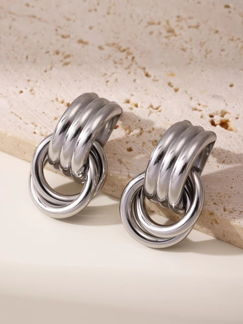 Devie Stud Earring