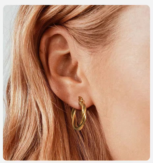 Casey Twist Hoop Earring