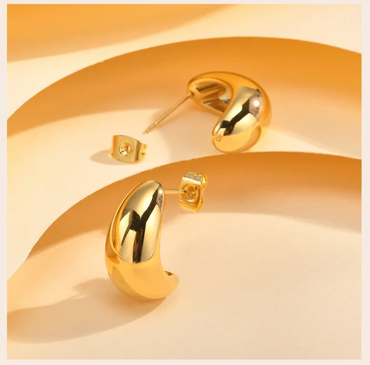 Abigel Stud Earring
