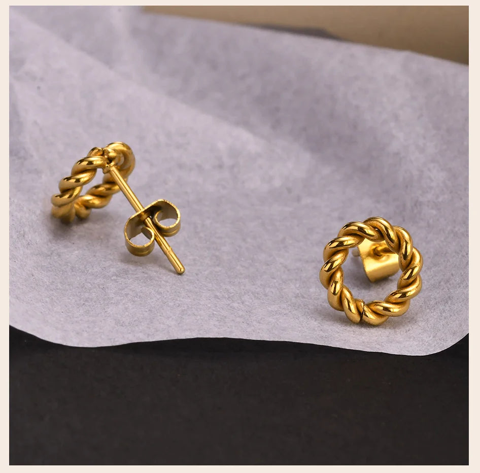 Amy Round Stud Earring