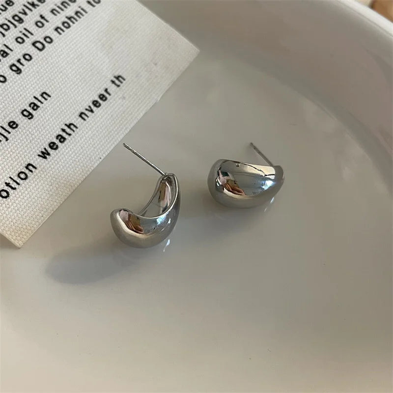Abigel Stud Earring