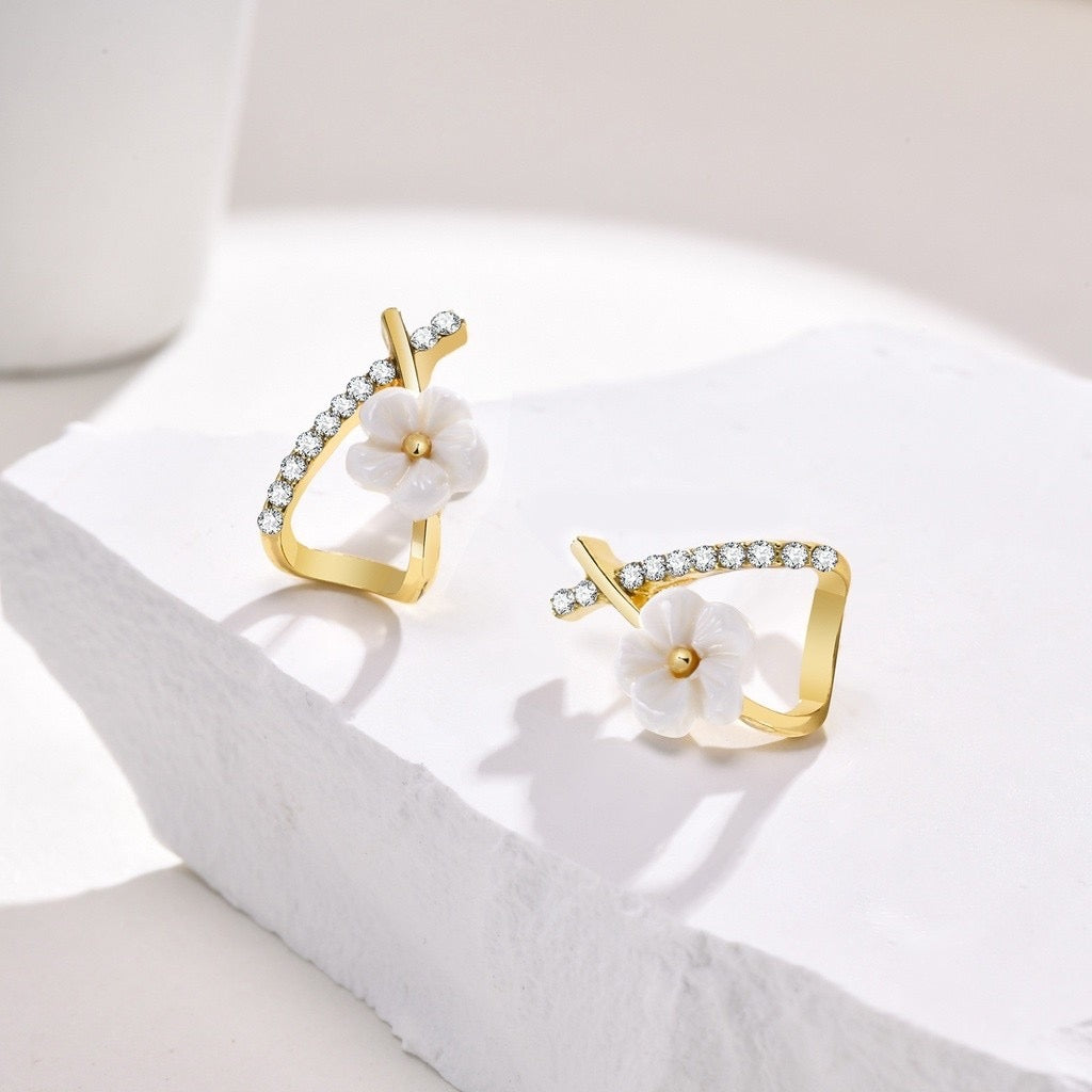 Orianna Daisy Stud Earring