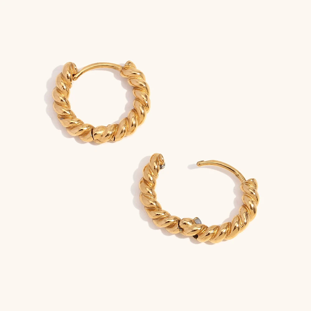 Bella Twist Hoop Earring