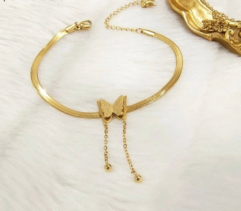 Victoria  Herringbone Bracelet