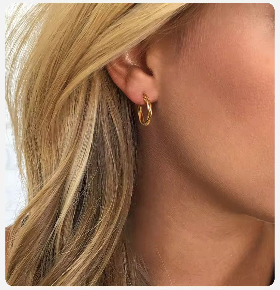 Casey Twist Hoop Earring